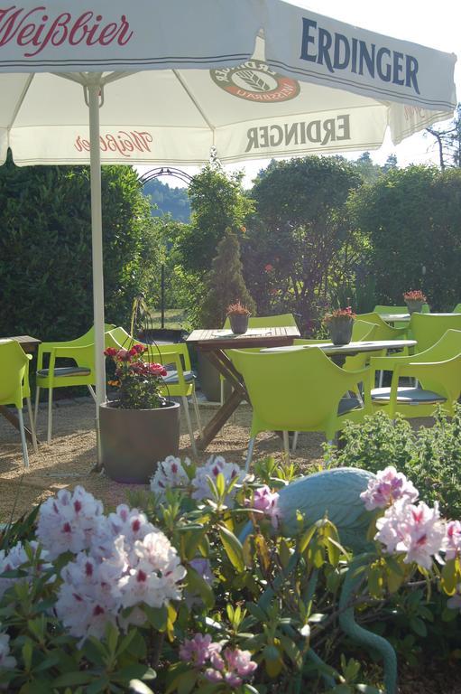 Hotel-Ferienwohnungen Cafe Maarblick Schalkenmehren Ngoại thất bức ảnh